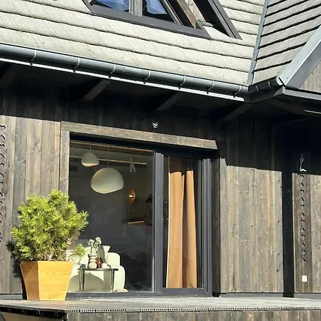 Chalet V11 By 11 Folk & Design *