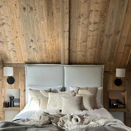 V11 By 11 Folk & Design Alpstuga