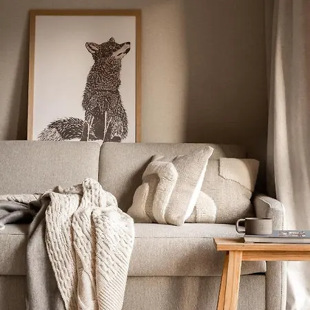 V11 By 11 Folk & Design